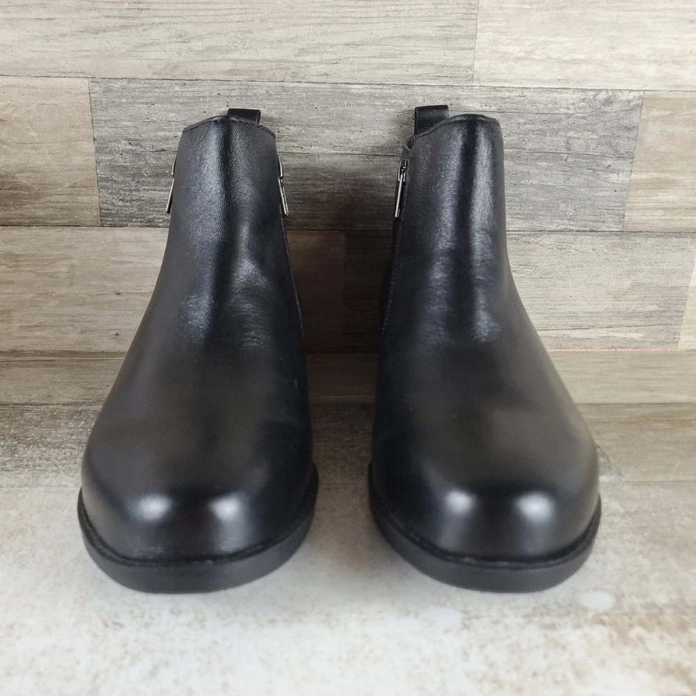 Vaneli Risy Womens Ankle Boots Sz 8.5 W Black Leather Comfort Side Zip Round Toe
